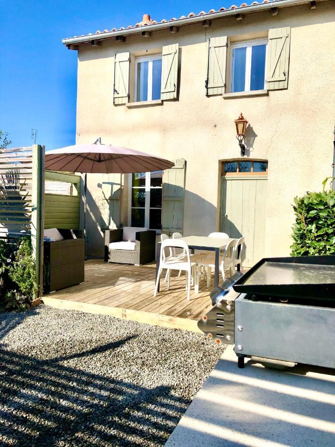 Maison Hirondelles Gites Mezieres-sur-Issoire Экстерьер фото