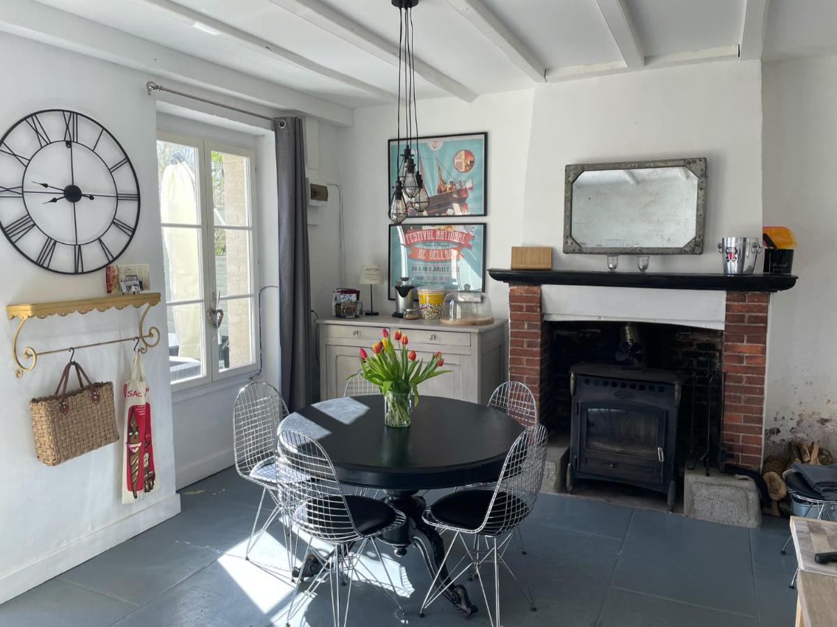 Maison Hirondelles Gites Mezieres-sur-Issoire Экстерьер фото