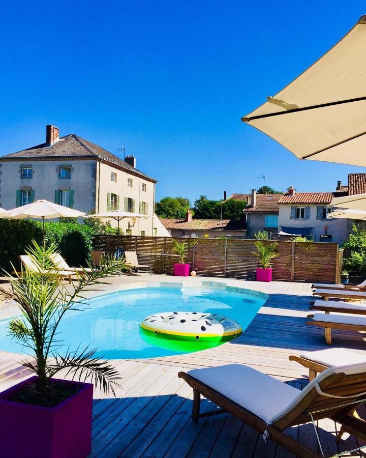 Maison Hirondelles Gites Mezieres-sur-Issoire Экстерьер фото