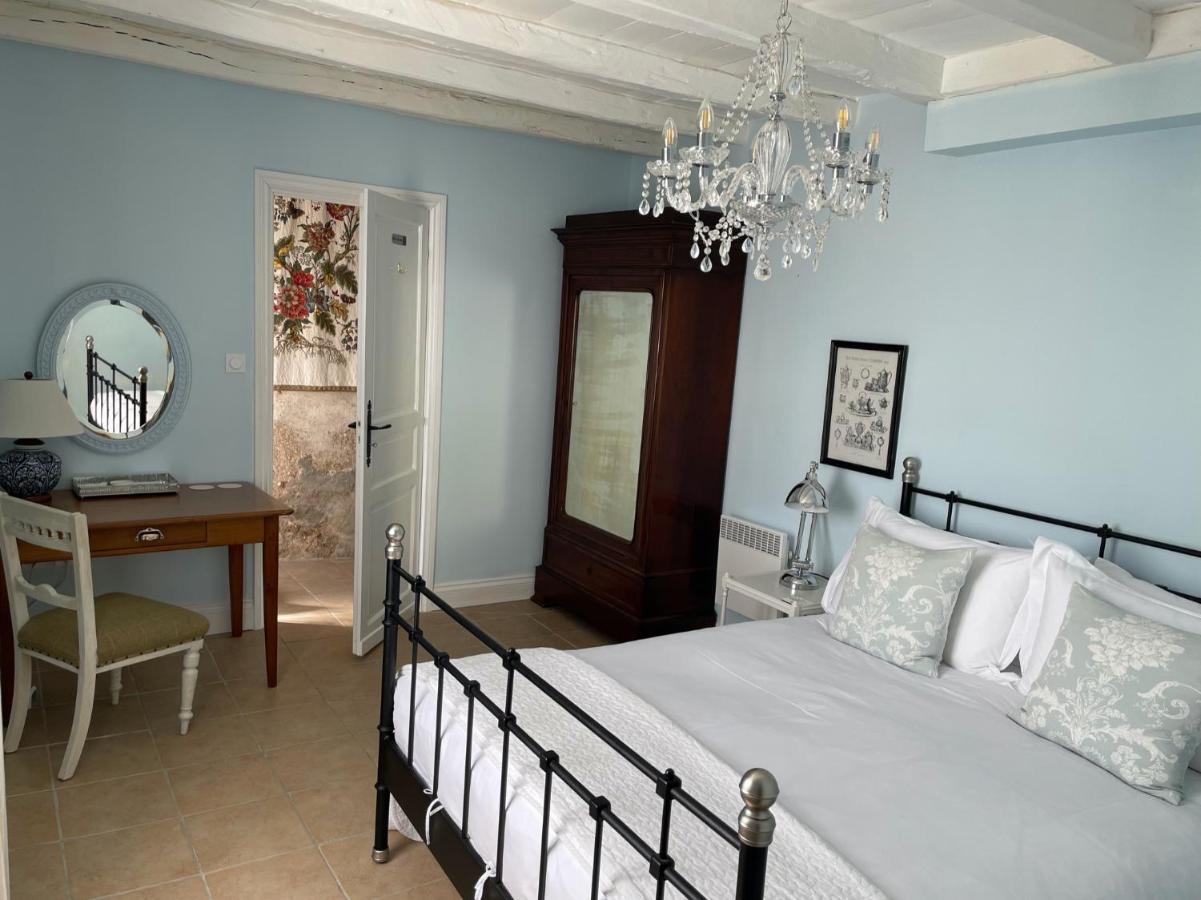 Maison Hirondelles Gites Mezieres-sur-Issoire Экстерьер фото