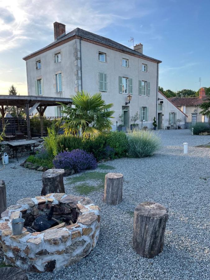Maison Hirondelles Gites Mezieres-sur-Issoire Экстерьер фото